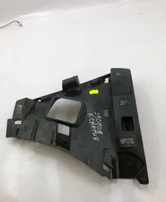 Renault Captur II Front bumper mounting bracket 620430370r