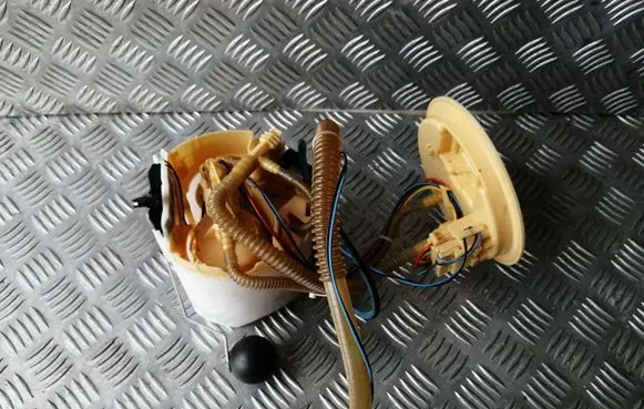 BMW 7 G11 G12 In-tank fuel pump 7400691