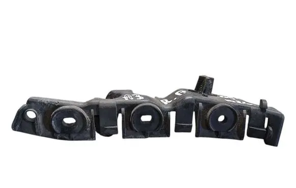 Front bumper mounting bracket