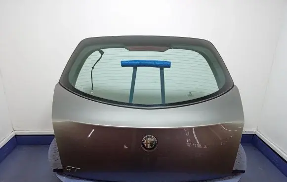 Alfa Romeo GTV Tailgate/trunk/boot lid
