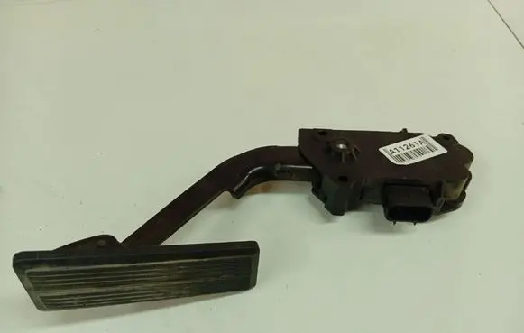 Chrysler Grand Voyager IV Accelerator throttle pedal 04861650AB