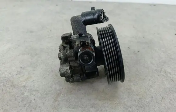 Hyundai Tucson JM Power steering pump 571002E300