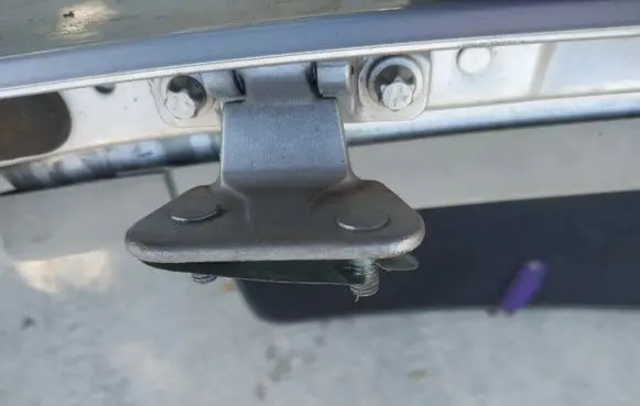 Mercedes-Benz C W203 Tailgate/trunk/boot hinge