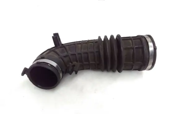 Mercedes-Benz B W246 W242 Air intake hose/pipe A6070900037