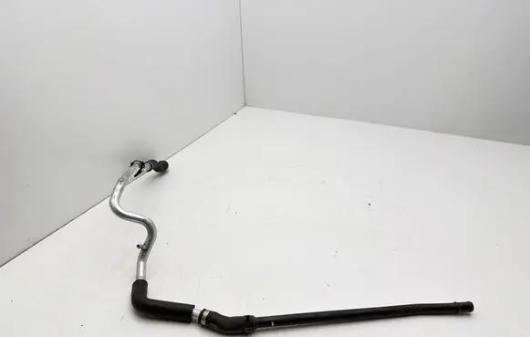 Engine coolant pipe/hose