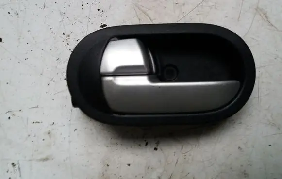 Mitsubishi Colt Front door interior handle