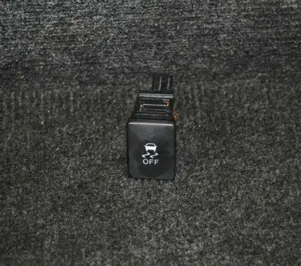 Toyota Verso-S Other switches/knobs/shifts 15C032