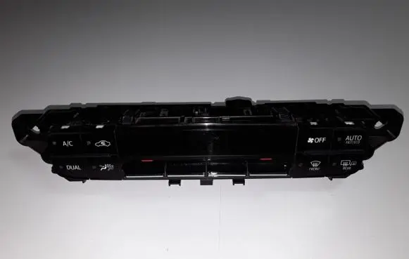 Toyota Prius (XW50) Air conditioner control unit module 5590047230