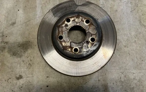Toyota Yaris XP210 Front brake disc