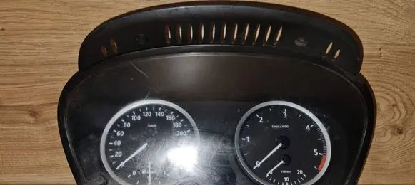 BMW 5 E60 E61 Speedometer (instrument cluster) 62116945633