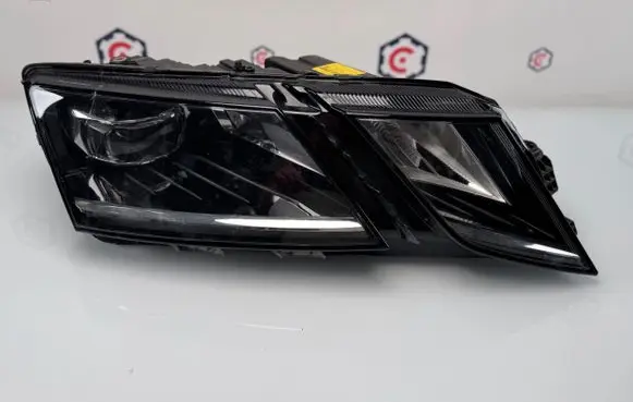 Skoda Octavia Mk3 (5E) Headlight/headlamp 5E1941016E