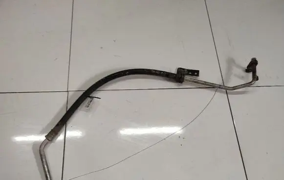 Air conditioning (A/C) pipe/hose
