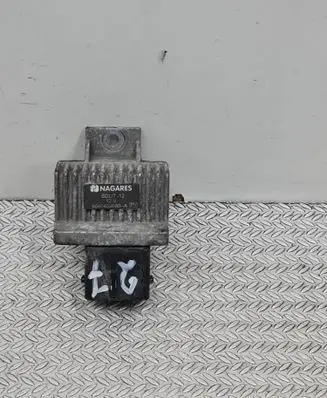 Renault Megane II Glow plug pre-heat relay 9640469680A