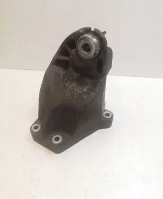 Mercedes-Benz E W211 Engine mounting bracket A6422232304