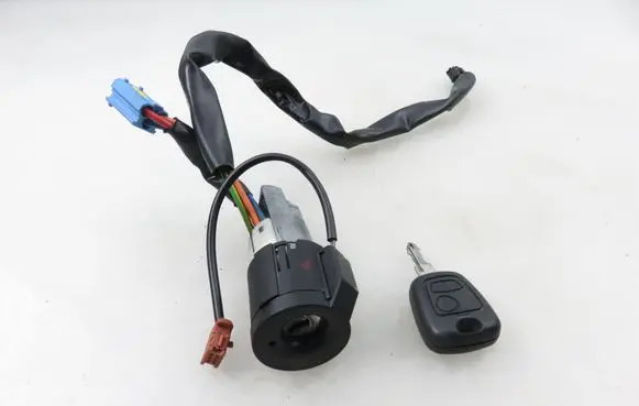 Peugeot 206 CC Ignition lock 9641551180