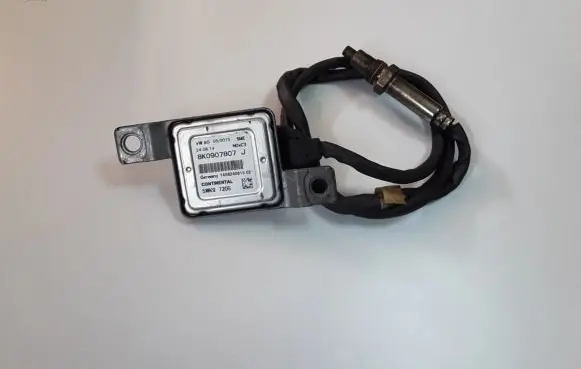 Audi A4 S4 B8 8K Lambda probe sensor 8K0907807