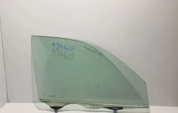 Toyota Land Cruiser (J120) Front door window glass four-door 6810160391