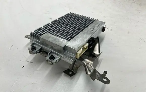 Ford Escape IV Sound amplifier PJ6T14G647BAE