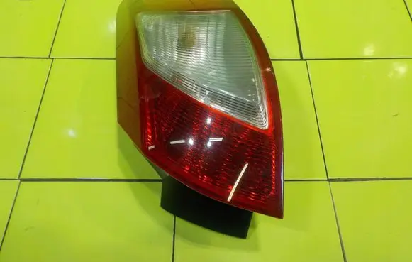 Mitsubishi Lancer VIII Rear/tail lights 
