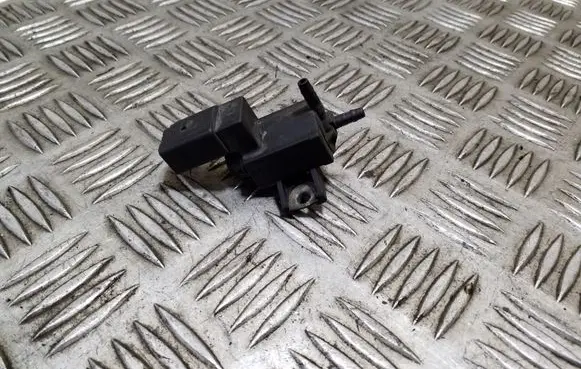 Audi Q7 4L Turbo solenoid valve 037906283D