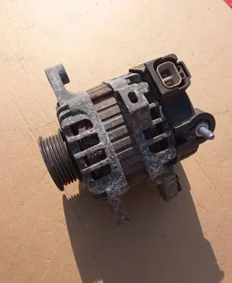 Hyundai i10 Generator/alternator 37300-03100