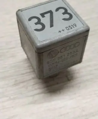 Audi A6 S6 C4 4A Other relay 8D0951253A