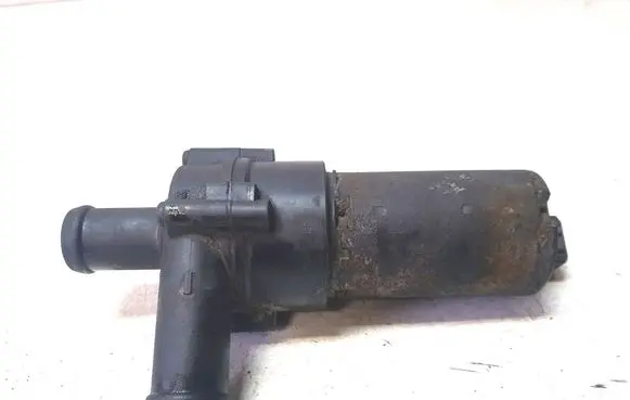 Volkswagen II LT Electric auxiliary coolant/water pump 