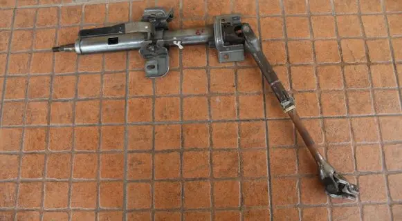 Mitsubishi Outlander Steering wheel axle 