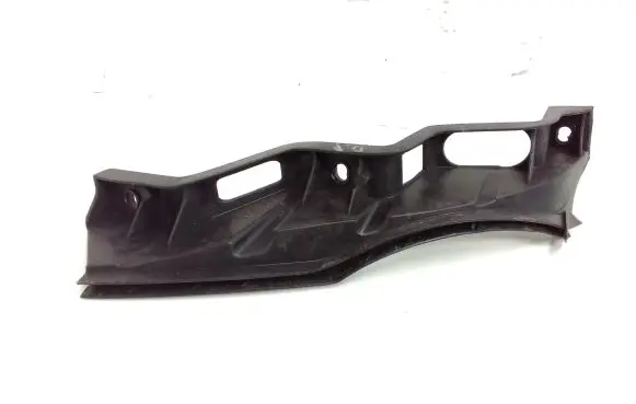 Volkswagen PASSAT B6 Front bumper mounting bracket 3C0807890