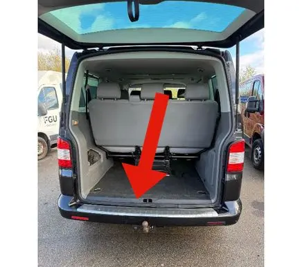 Volkswagen Multivan T5 Trunk/boot sill cover protection 7H0863485B