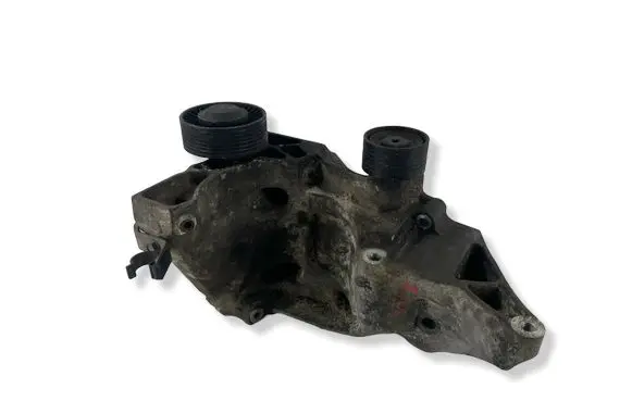 BMW 5 F10 F11 Generator/alternator bracket 7802639