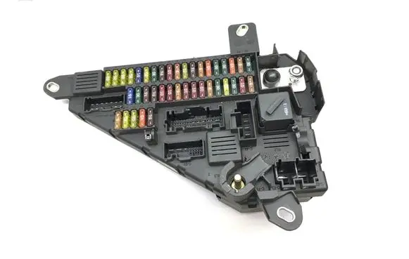 BMW 5 E60 E61 Fuse module 6906618 518356024 K4698