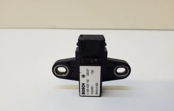 Toyota Avensis Verso Airbag deployment crash/impact sensor 0265005142 0020631 03037