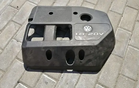 Volkswagen Golf IV Engine cover (trim) 06A103925K