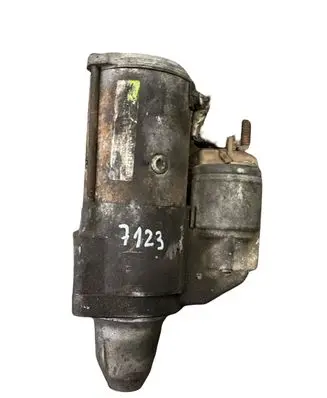Jeep Grand Cherokee (WK) Starter motor 04801472AA