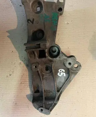 Nissan Note (E11) Generator/alternator bracket 8200425034