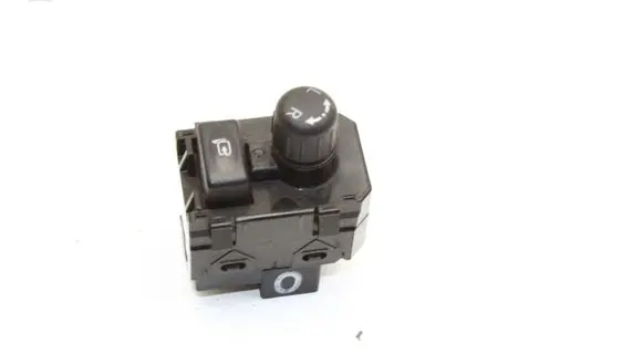 Nissan Pulsar Wing mirror switch