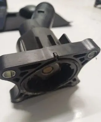 Thermostat/thermostat housing