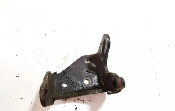 Hyundai Accent Engine mounting bracket