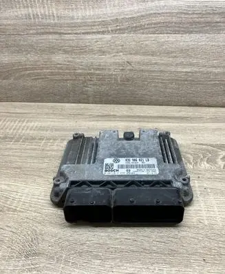 Skoda Fabia Mk2 (5J) Engine control unit/module 03G906021LB 0281013238