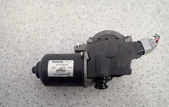Toyota Avensis T250 Wiper motor 8511005060