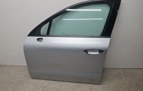 Porsche Macan (95B) Front door 95B831021