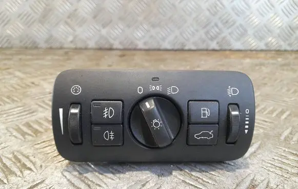 Volvo V70 Light switch 30739415