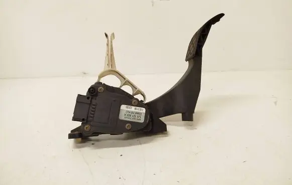 Volkswagen Golf IV Accelerator throttle pedal 1J1721503H 6PV00777001