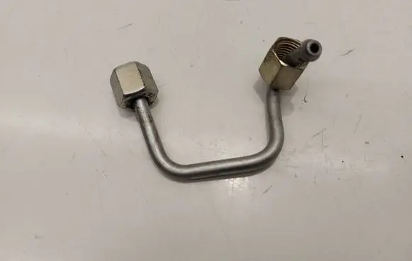 Volkswagen Caddy Fuel injector supply line/pipe 03L301AC 03L301BA
