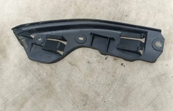 Volkswagen Touareg I Rear bumper mounting bracket 7L6807393