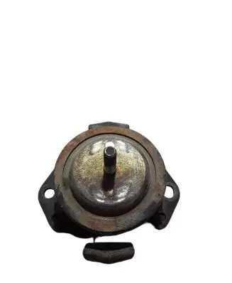 Mitsubishi Pajero Engine mount bracket 68827