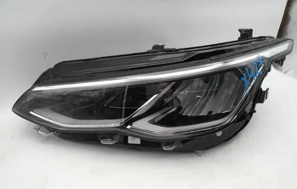 Volkswagen Golf VIII Headlight/headlamp 5H1941005C 90150890