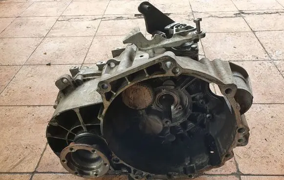 Volkswagen PASSAT B7 USA Manual 6 speed gearbox