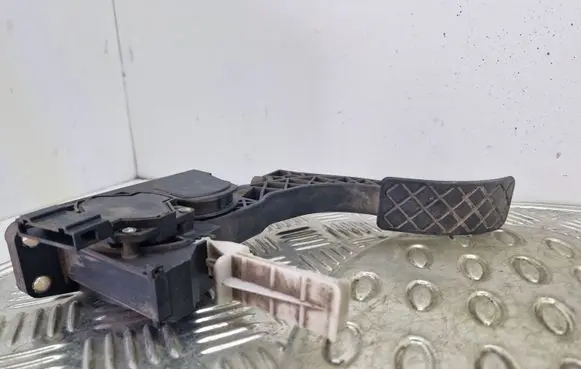 Volkswagen Golf IV Accelerator throttle pedal 0281002342 1J1721503K